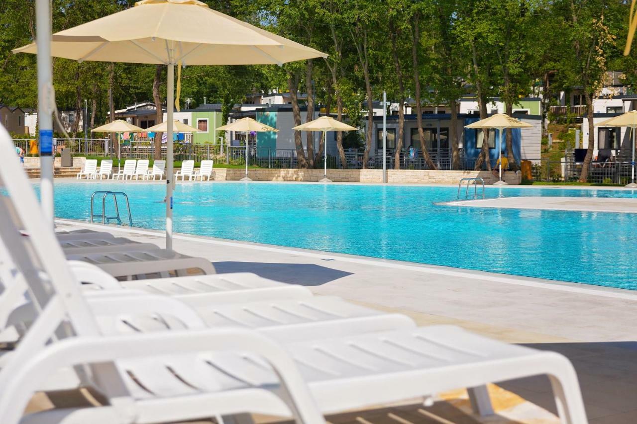 Caravans Bijela Uvala Camping